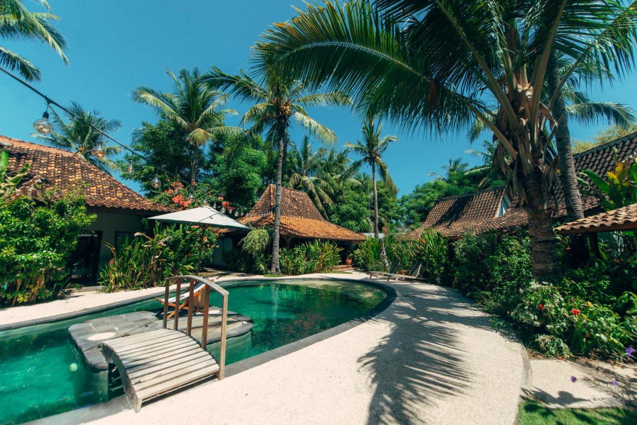 Coconut Garden Resort Gili Trawangan Exterior photo